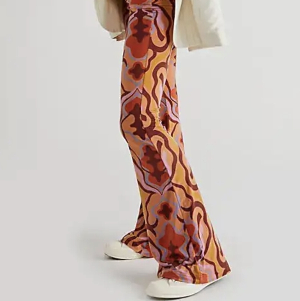 Free People Paisley Make A Statement Fun Flare  Boho Womens Pull-on Pants Retro